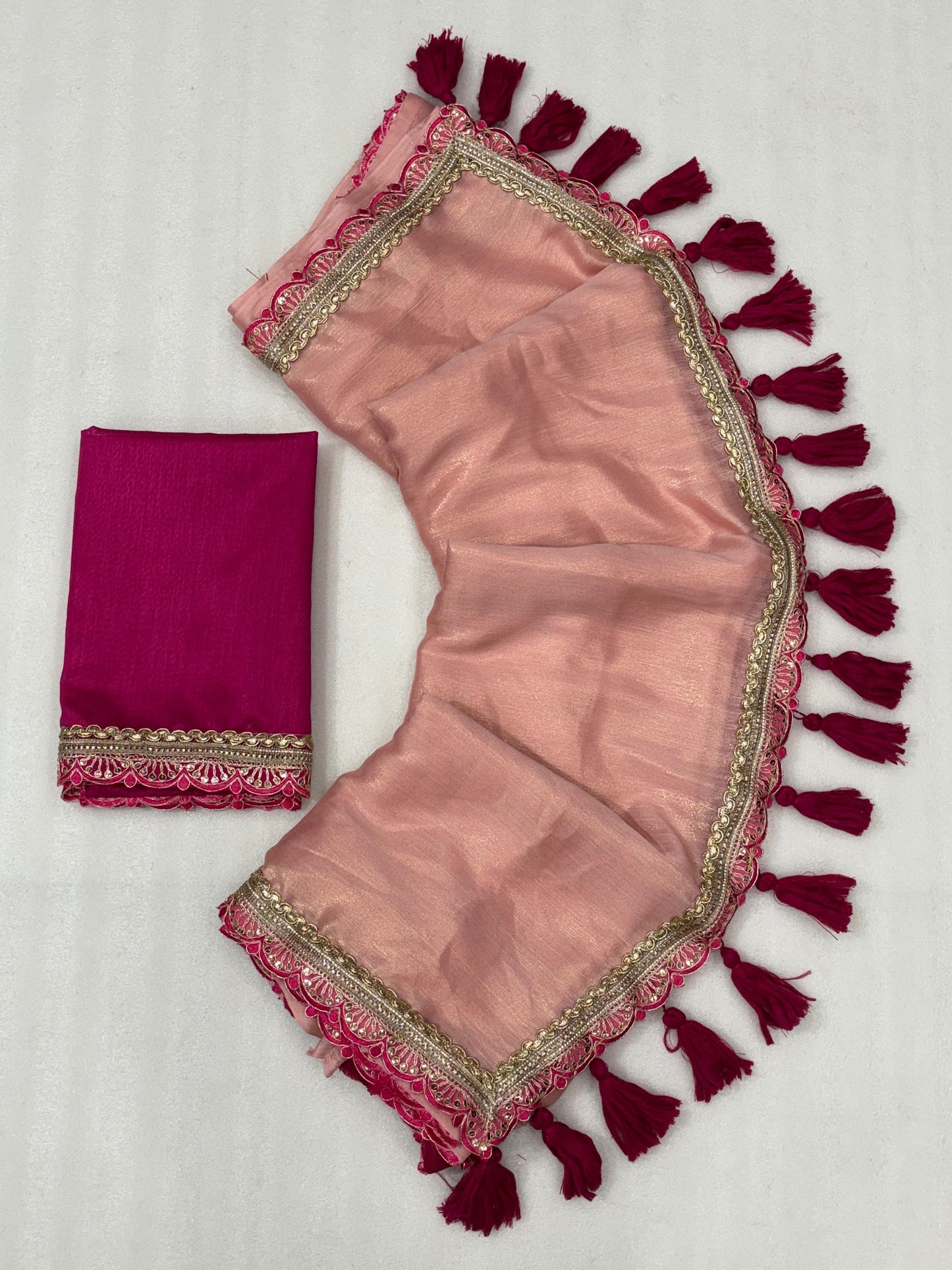 Chikorani – Shining Chiffon Saree with Fancy Lace Border