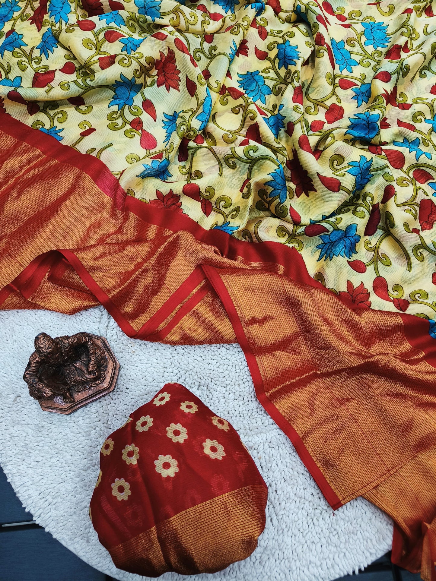 Elegant Moss Chiffon Saree with Floral Kalamkari Print & Golden Pattu Border