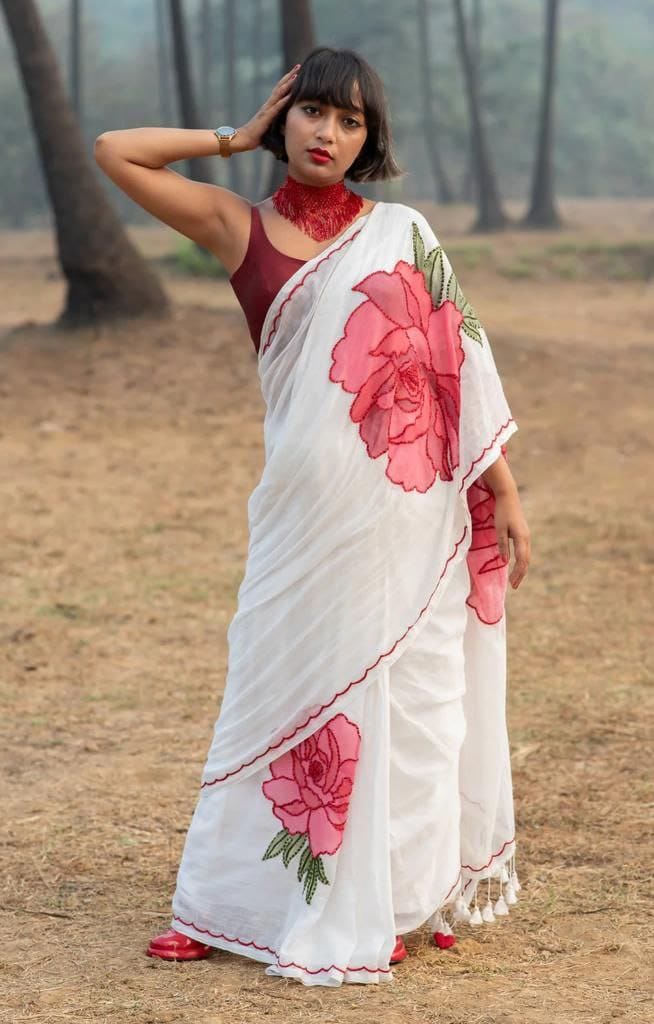 Plain Linen Saree with Hand Work, Digital Print & Latkan